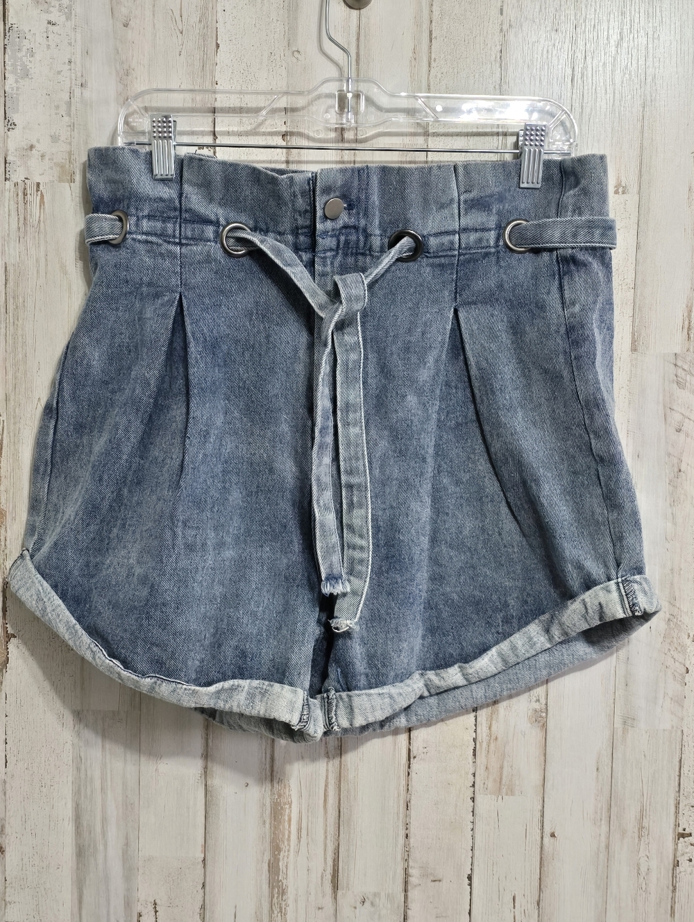 Vici Collection Paperbag Waist High Rise Pleated Denim Shorts Size Large
